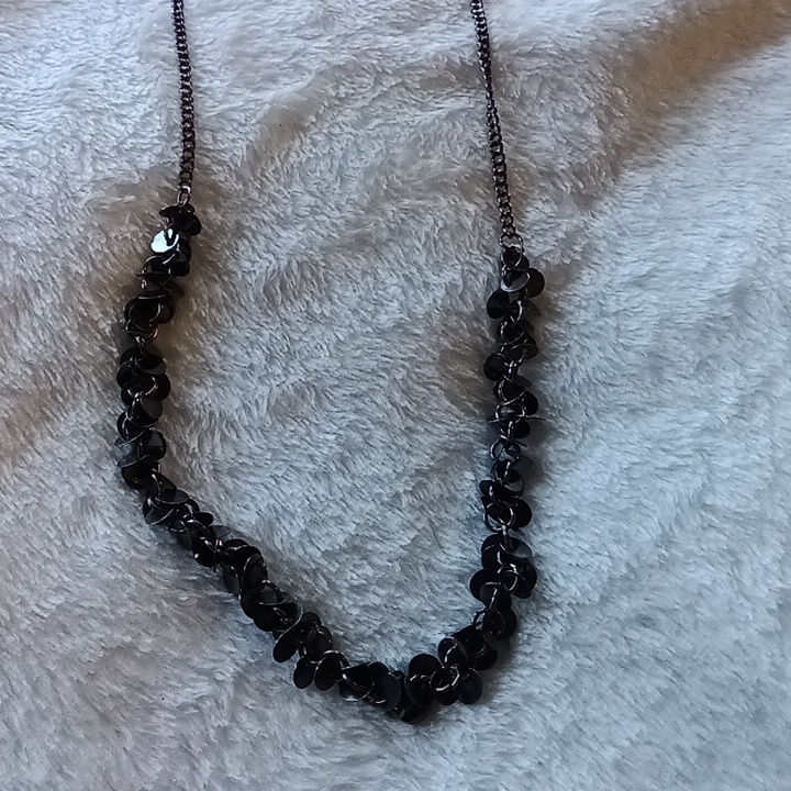 264 Fashion Necklace Black With Black Chain 5$